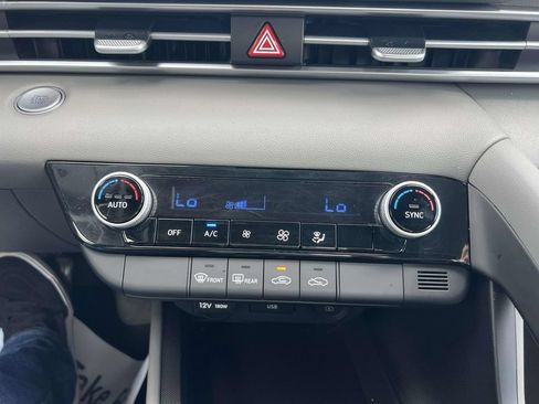 Certified 2023 Hyundai Elantra SEL w/ Preferred Accessory Package FWD image 29