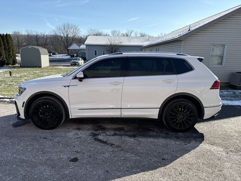 Used 2021 Volkswagen Tiguan SEL Premium R-Line image 7