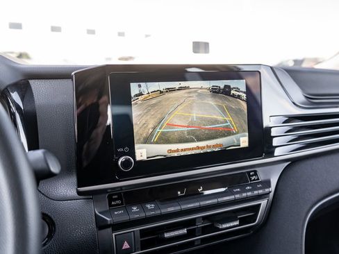 Certified 2025 Toyota Camry LE image 29