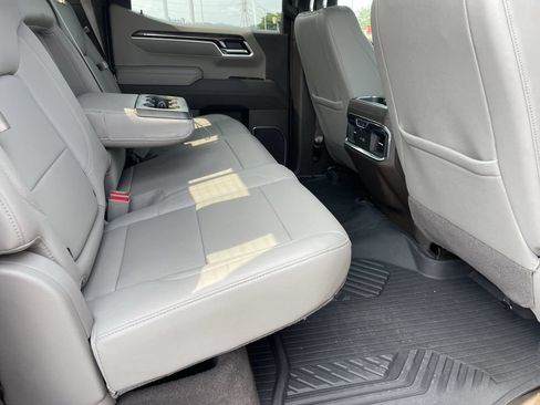 Used 2025 Chevrolet Silverado 1500 LTZ AWD/4WD image 25