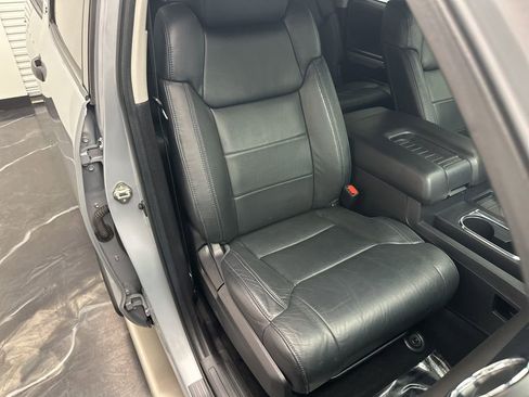 Used 2020 Toyota Tundra SR5 w/ SR5 Leather Package image 9