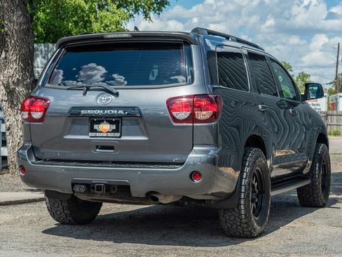 Used 2019 Toyota Sequoia TRD Sport w/ TRD Sport Premium Package AWD/4WD image 6