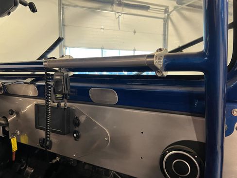 Used 1990 Jeep Wrangler Sahara image 25