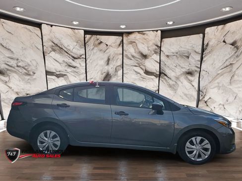Used 2025 Nissan Versa S w/ Trunk Package FWD image 4