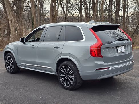 Used 2024 Volvo XC90 T8 Plus image 4