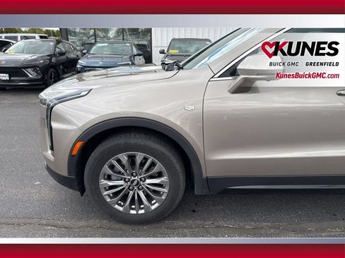 Used 2025 Cadillac XT4 Premium Luxury AWD/4WD image 18