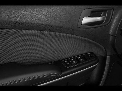 Used 2015 Dodge Charger SE w/ Sport Appearance Group RWD image 60