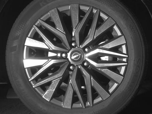 Used 2025 Nissan Altima 2.5 SV FWD image 13