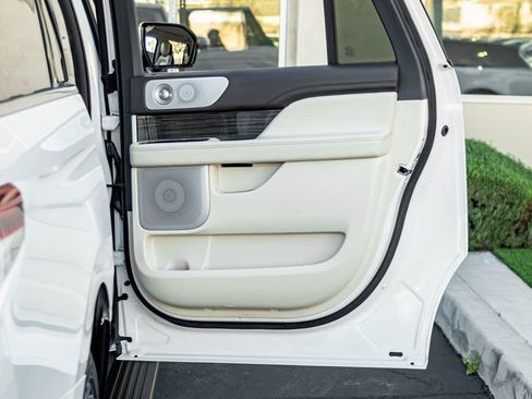 Used 2023 Lincoln Navigator L Black Label image 26