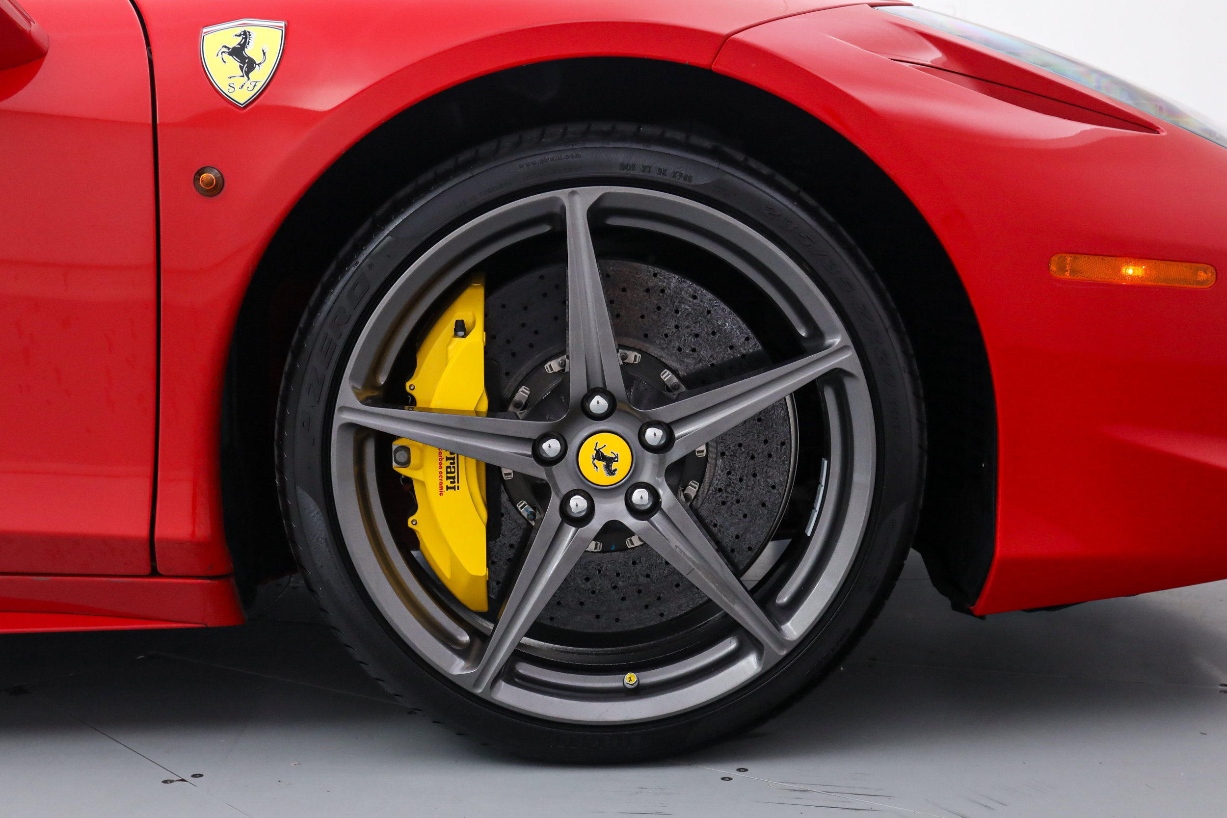 Certified 2015 Ferrari 458 Italia Coupe RWD image 34