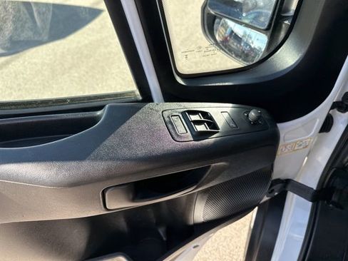 Used 2025 RAM ProMaster 2500 w/ Convenience Group FWD image 20