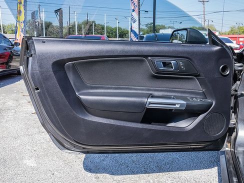 Used 2018 Ford Mustang GT image 10