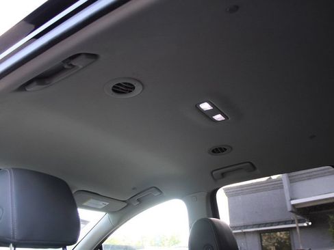 Used 2019 Buick Enclave Essence FWD image 24