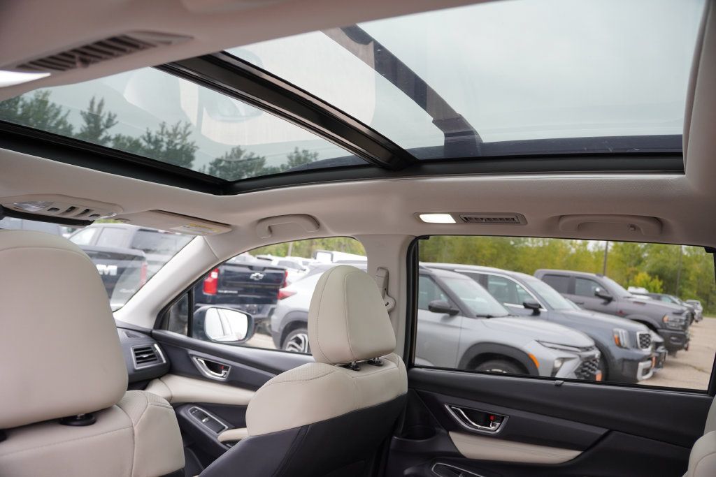 Used 2020 Subaru Ascent Limited w/ Technology Package AWD/4WD image 5