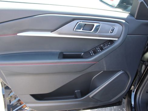 New 2025 Ford Explorer ST-Line image 17