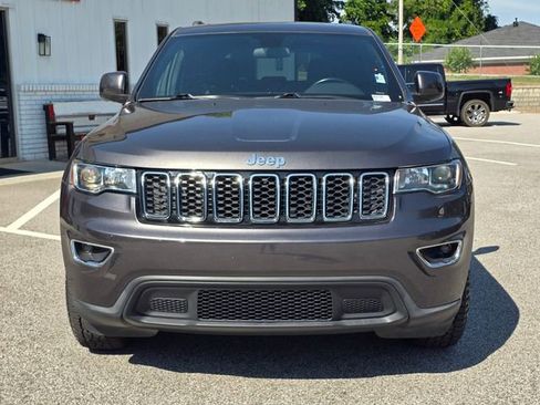 Used 2020 Jeep Grand Cherokee Laredo RWD image 8