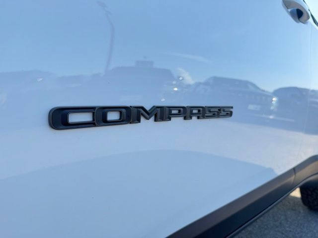 Used 2026 Jeep Compass Trailhawk AWD/4WD image 38