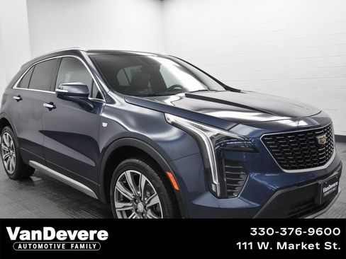 Used 2019 Cadillac XT4 Premium Luxury image 1