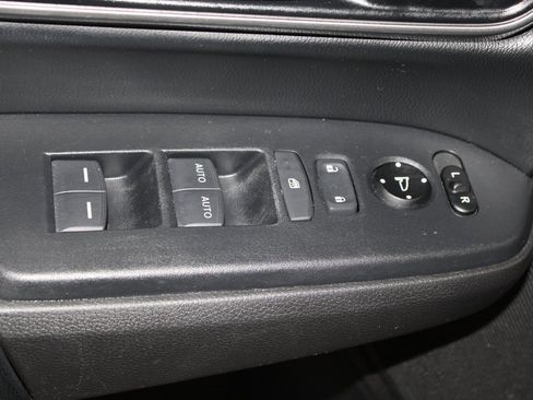 Used 2020 Honda CR-V EX-L image 9