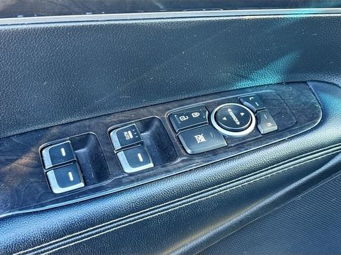 Used 2018 Kia Sorento LX image 17