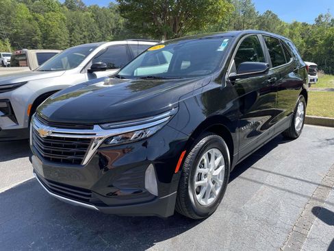Used 2024 Chevrolet Equinox LT w/ LPO, Floor Liner Package image 3