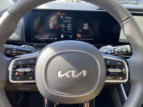 New 2026 Kia Carnival image 14