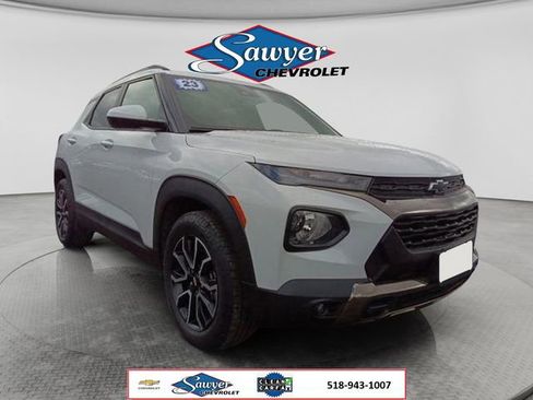 Used 2023 Chevrolet TrailBlazer ACTIV w/ Sun and Liftgate Package FWD image 7