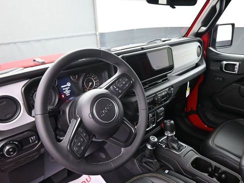 New 2025 Jeep Gladiator Sport image 44