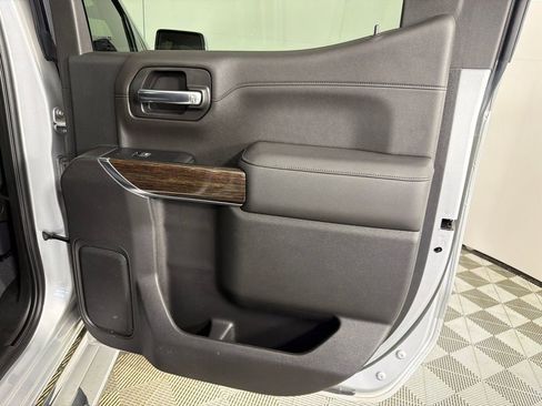 Used 2019 GMC Sierra 1500 SLE w/ SLE Value Package image 16