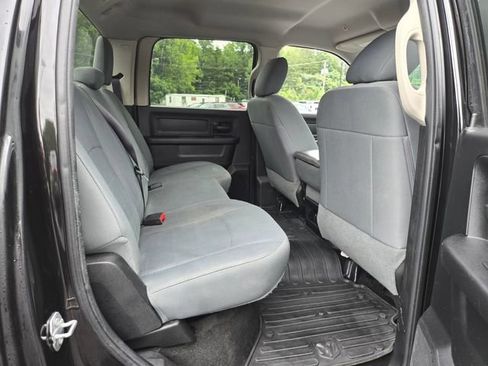 Used 2017 RAM 1500 Express AWD/4WD image 19