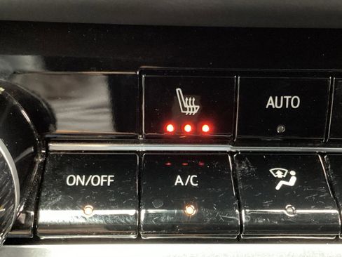 Used 2025 Chevrolet Equinox LT w/ Convenience Package II FWD image 6