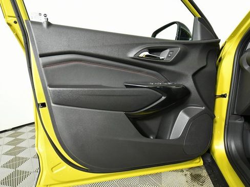 New 2025 Chevrolet Trax RS image 22