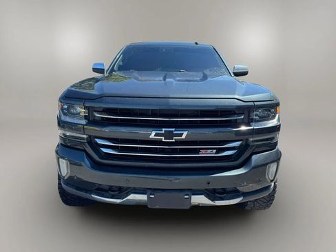 Used 2017 Chevrolet Silverado 1500 LTZ Z71 w/ LTZ Plus Package AWD/4WD image 3