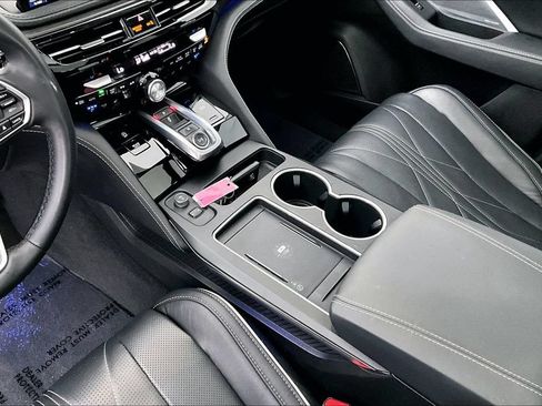 Certified 2025 Acura MDX SH-AWD w/ Advance Package image 17