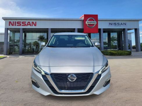 Certified 2022 Nissan Altima 2.5 SV image 11