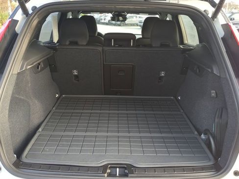 Used 2024 Volvo XC40 Recharge Plus w/ Protection Package Premier image 13