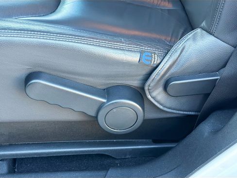 Used 2017 Jeep Wrangler Sahara w/ Mopar Chrome Edition Group image 19