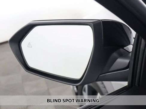 Used 2025 Hyundai Elantra Sport FWD image 4