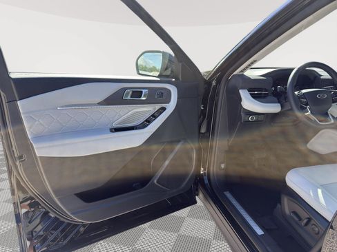 New 2026 Ford Explorer Platinum w/ LUX Leather Package AWD/4WD image 20