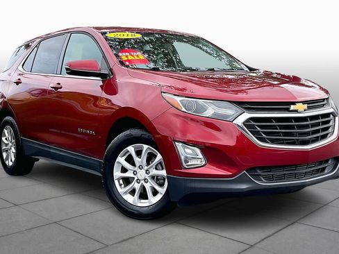 Used 2018 Chevrolet Equinox LT image 2