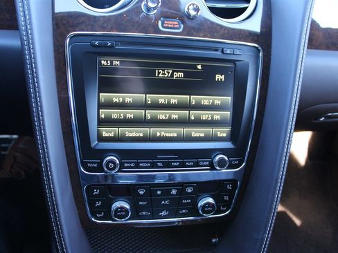 Used 2015 Bentley Flying Spur W12 image 28