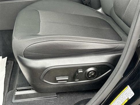 Certified 2023 Jeep Grand Cherokee Laredo image 17