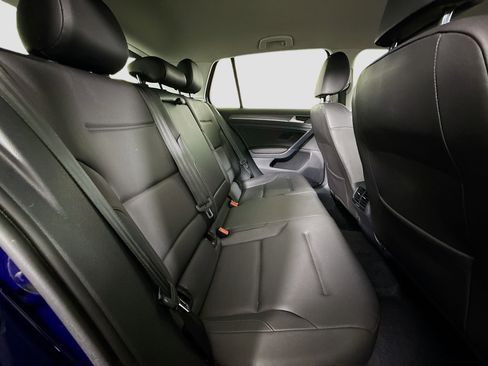 Used 2017 Volkswagen e-Golf SEL Premium image 27