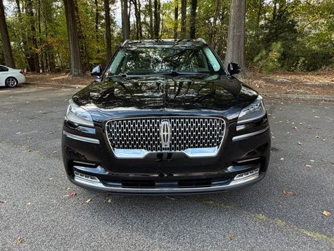 Used 2020 Lincoln Aviator Reserve w/ Equipment Group 201A image 2