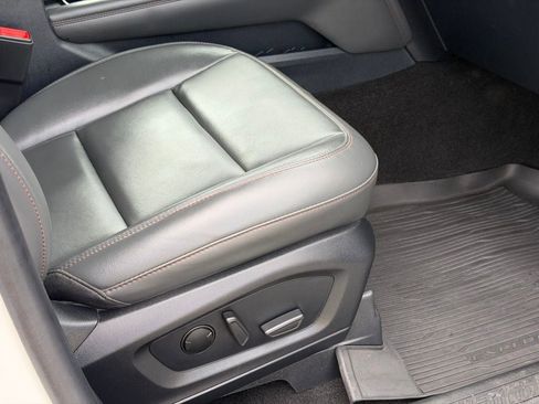 Certified 2025 Ford Explorer Active w/ Active Comfort Package image 19