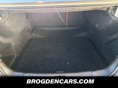 Used 2014 Buick LaCrosse Leather image 9