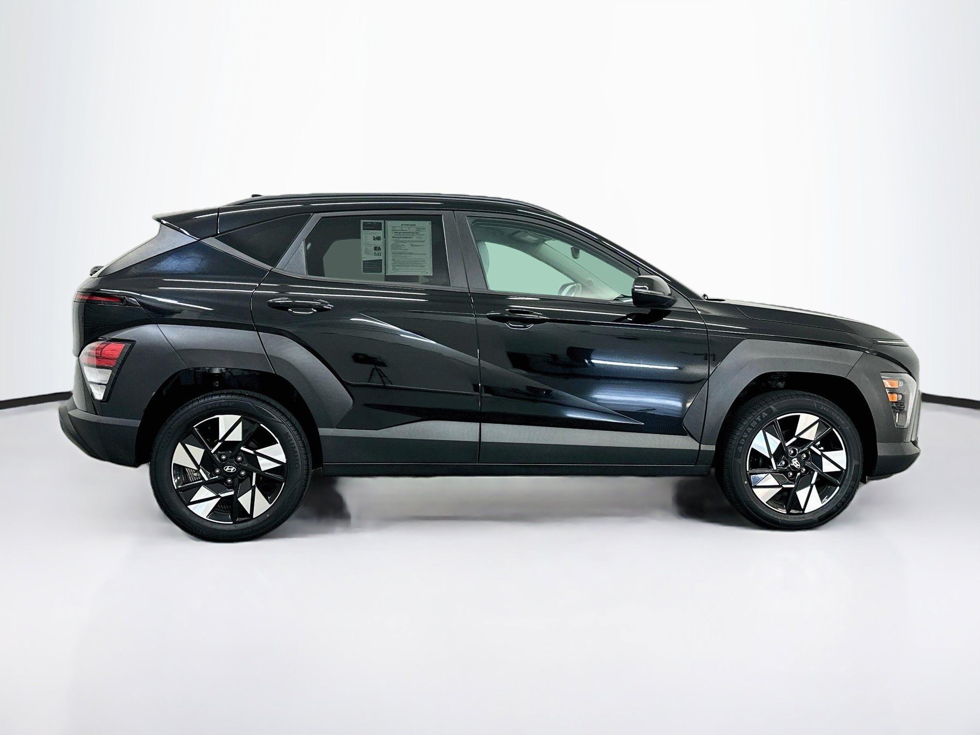 Used 2024 Hyundai Kona SEL AWD/4WD image 10