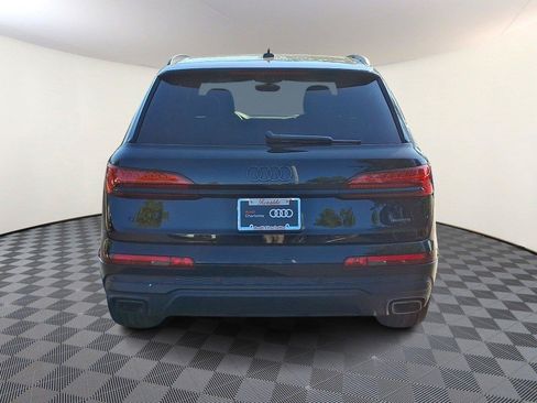 Certified 2025 Audi Q7 2.0T Premium w/ Convenience Plus Package AWD/4WD image 5