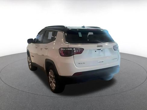 Used 2025 Jeep Compass Limited AWD/4WD image 10