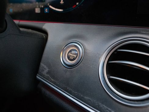 Used 2021 Mercedes-Benz E 350 Sedan image 22